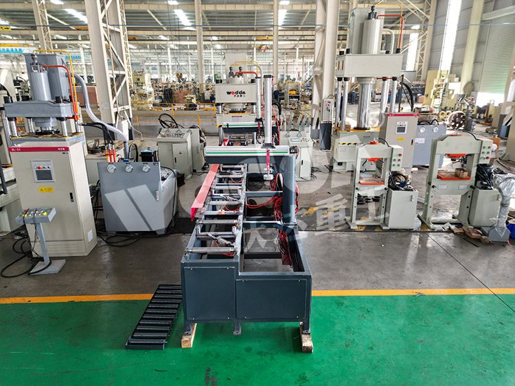 250噸錨桿托盤生產線(圖1) 250噸錨桿托盤生產線(圖1)