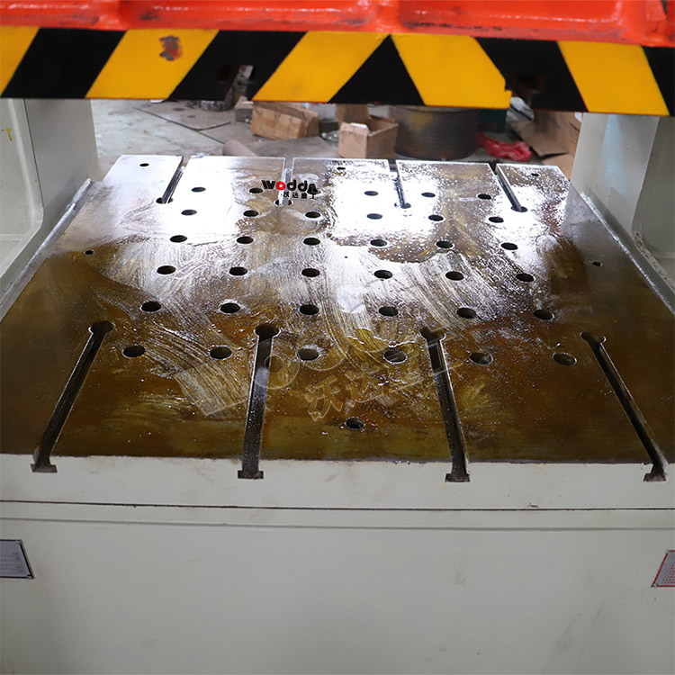 工作臺(tái)(液壓墊) 工作臺(tái)(液壓墊)