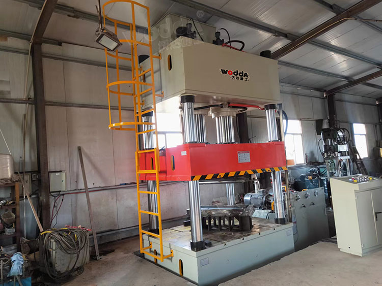 400噸四柱液壓機 400噸四柱液壓機